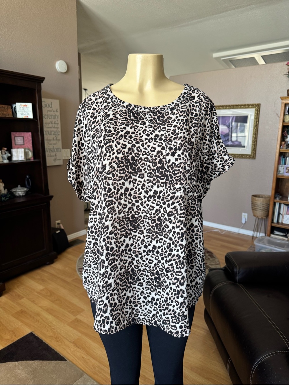 Buffalo David Bitton black & beige leopard print short sleeve blouse-size XL